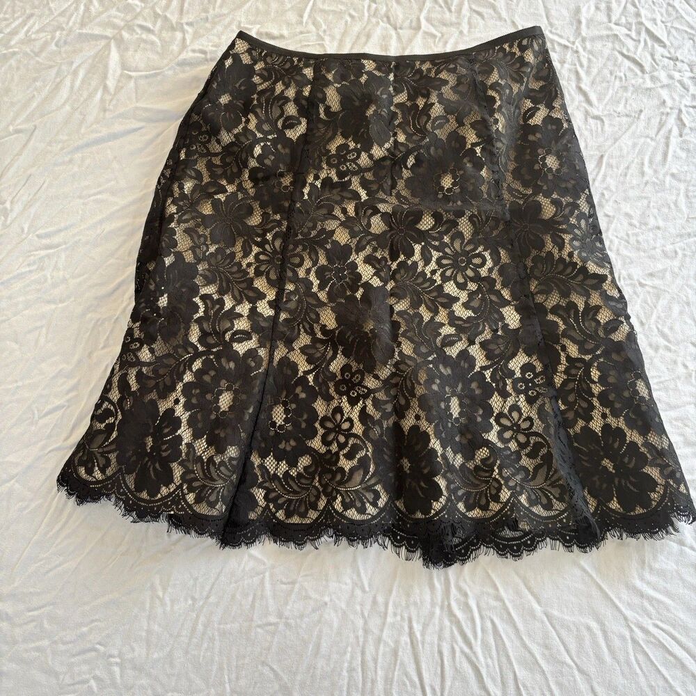 Black Lace Illusional Ann Taylor Tulip Knee Skirt Size 2P - A6711